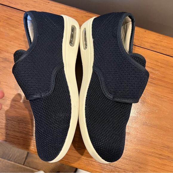 Youyun Shoes - Youyun Slip-On Shoes‎